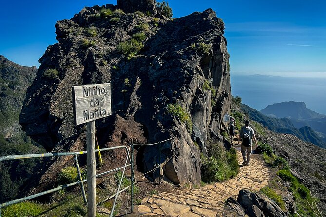 Stairway to Heaven Pico do Areeiro in Madeira Island - Guides, group size, and the practical value