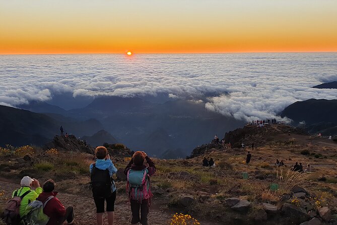Sunrise in Areeiro Peak - Key points to know before booking