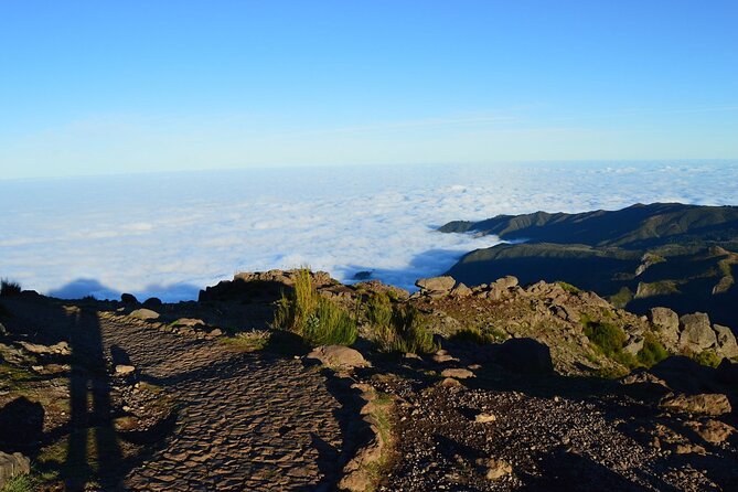 Sunrise & Walk to "Stairway to Heaven" - Reaching Pico do Arieiro before dawn