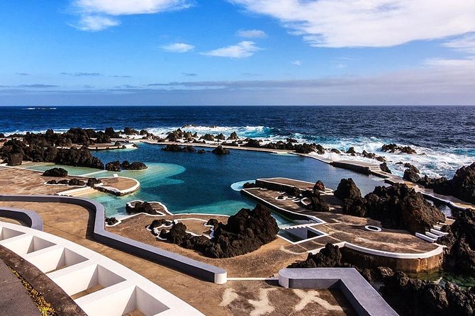 Tour - 8 Villages to the West - Porto Moniz: the day’s main event