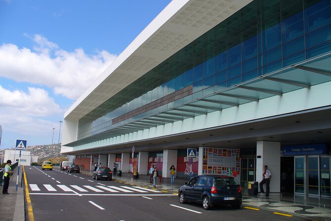 Transfer Privado e Confiável: Aeroporto → Funchal (ou vice-versa) - The vehicle and ride quality