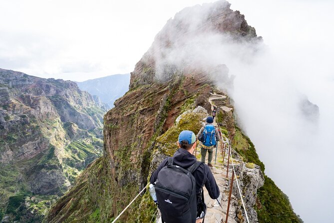 Transfer to Picos da Madeira - Pico do Arieiro and Pico Ruivo - Who should book this experience