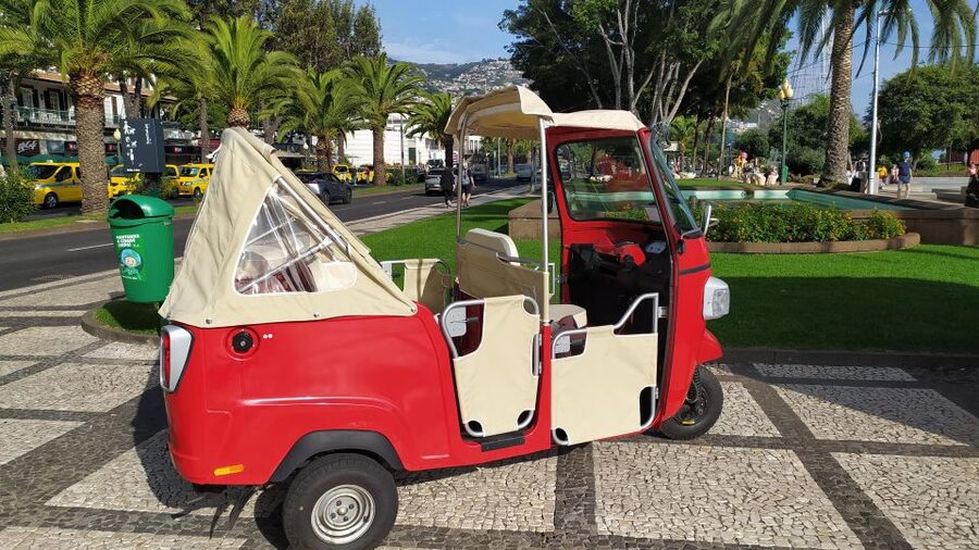 Tuk Tuk Funchal City - Madeira Island - Who will enjoy this one-hour Funchal tour